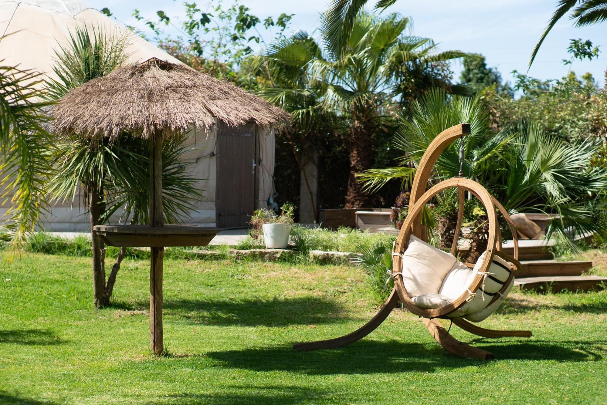 Yourte Jardin Tropicale Piscine - Quatre Murs Et Un Toit Hyères